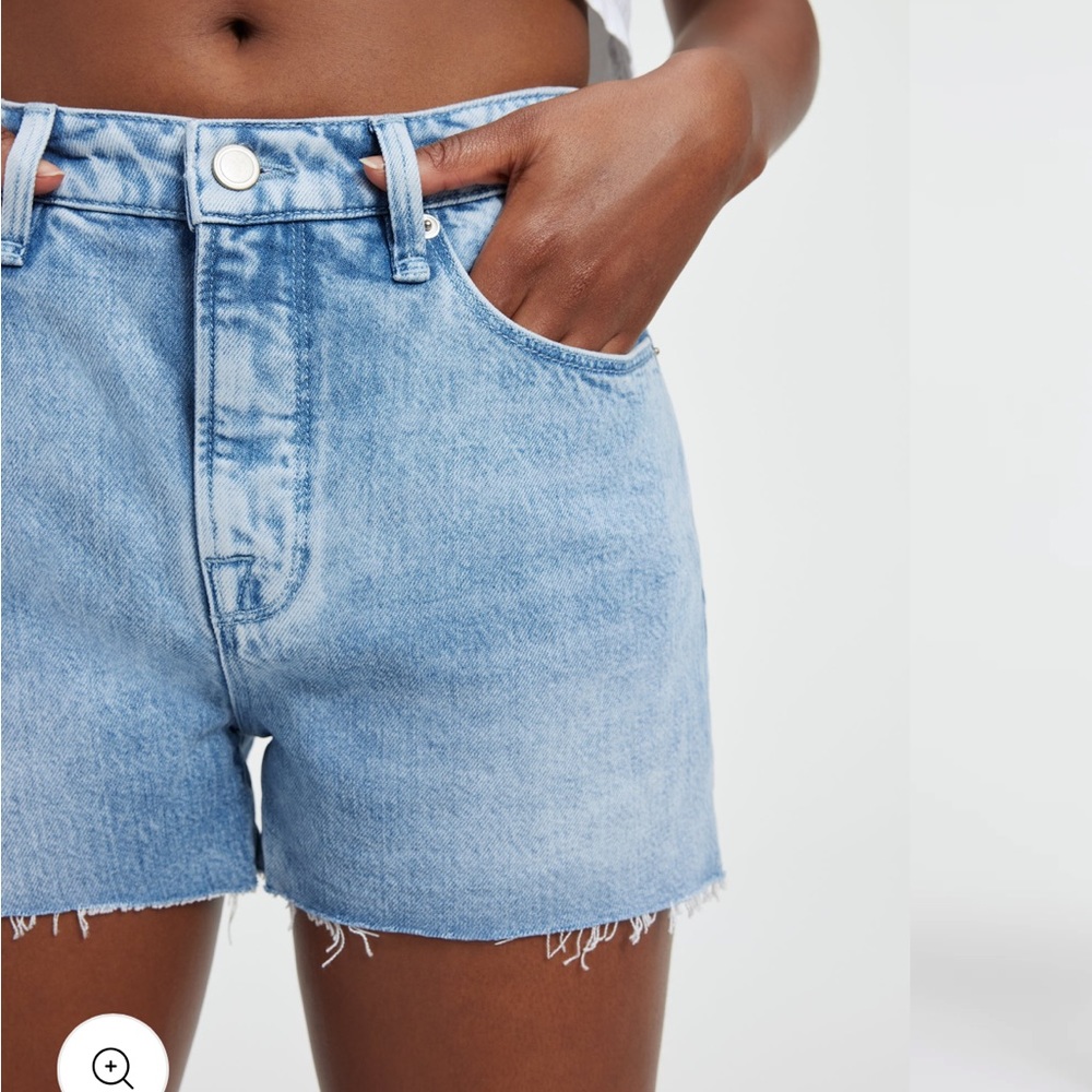 Good American “Good 90’s” Weightless Short